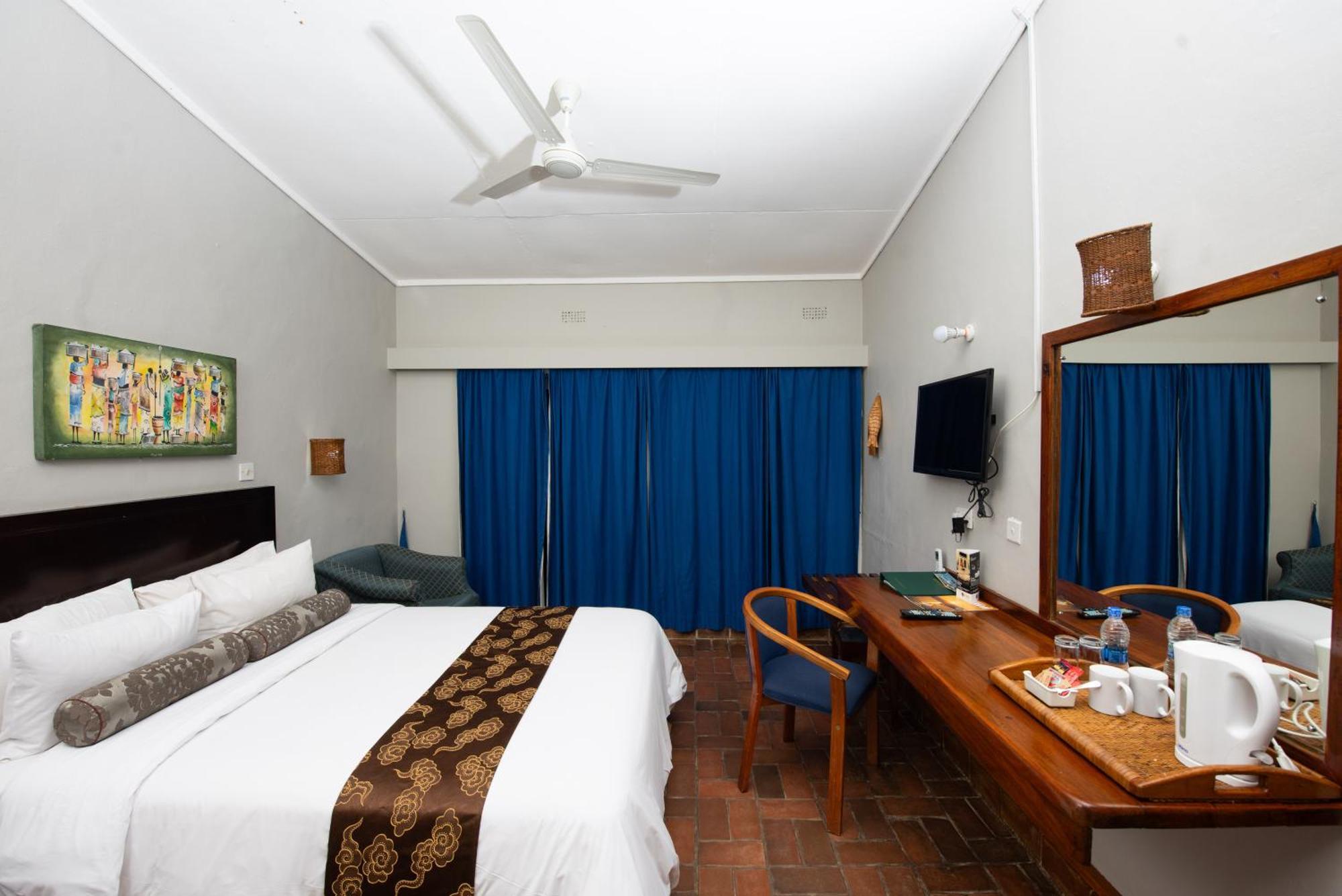 Sunbird Chintheche Hotel Nkhata Bay Exterior photo